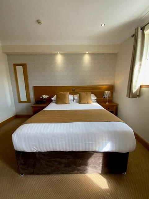 Victoria Hotel Керкколди Экстерьер фото